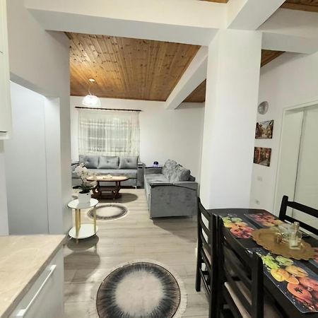 Villa Likaj Berat Bagian luar foto