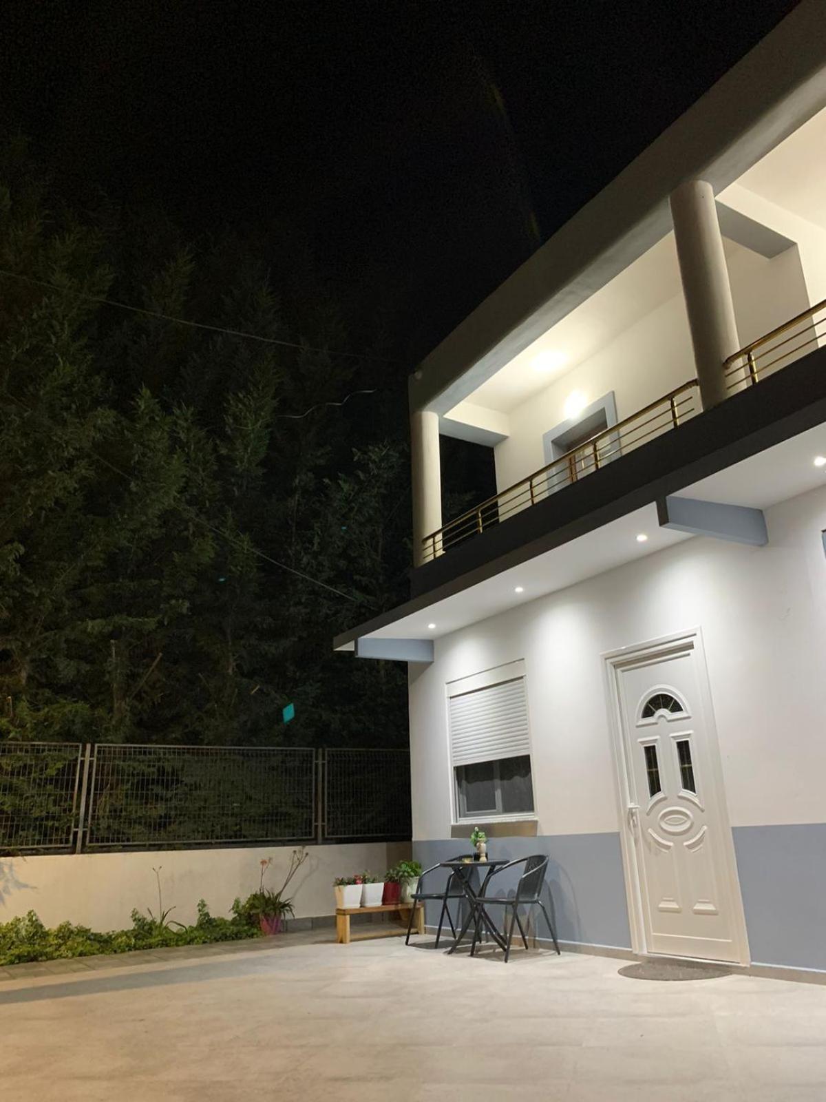 Villa Likaj Berat Bagian luar foto