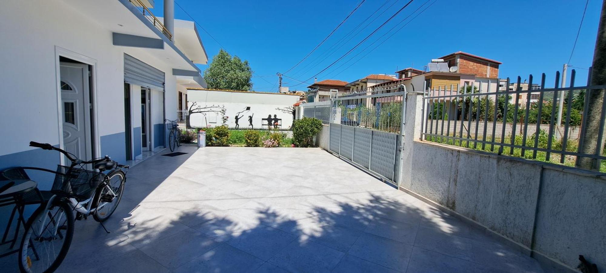 Villa Likaj Berat Bagian luar foto