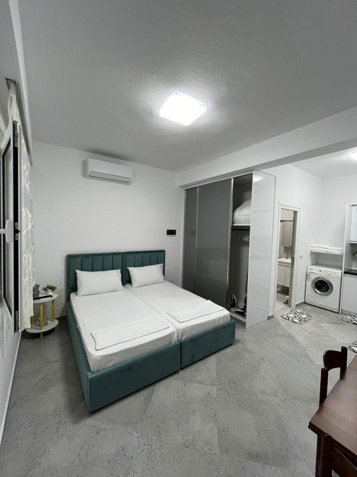 Villa Likaj Berat Bagian luar foto
