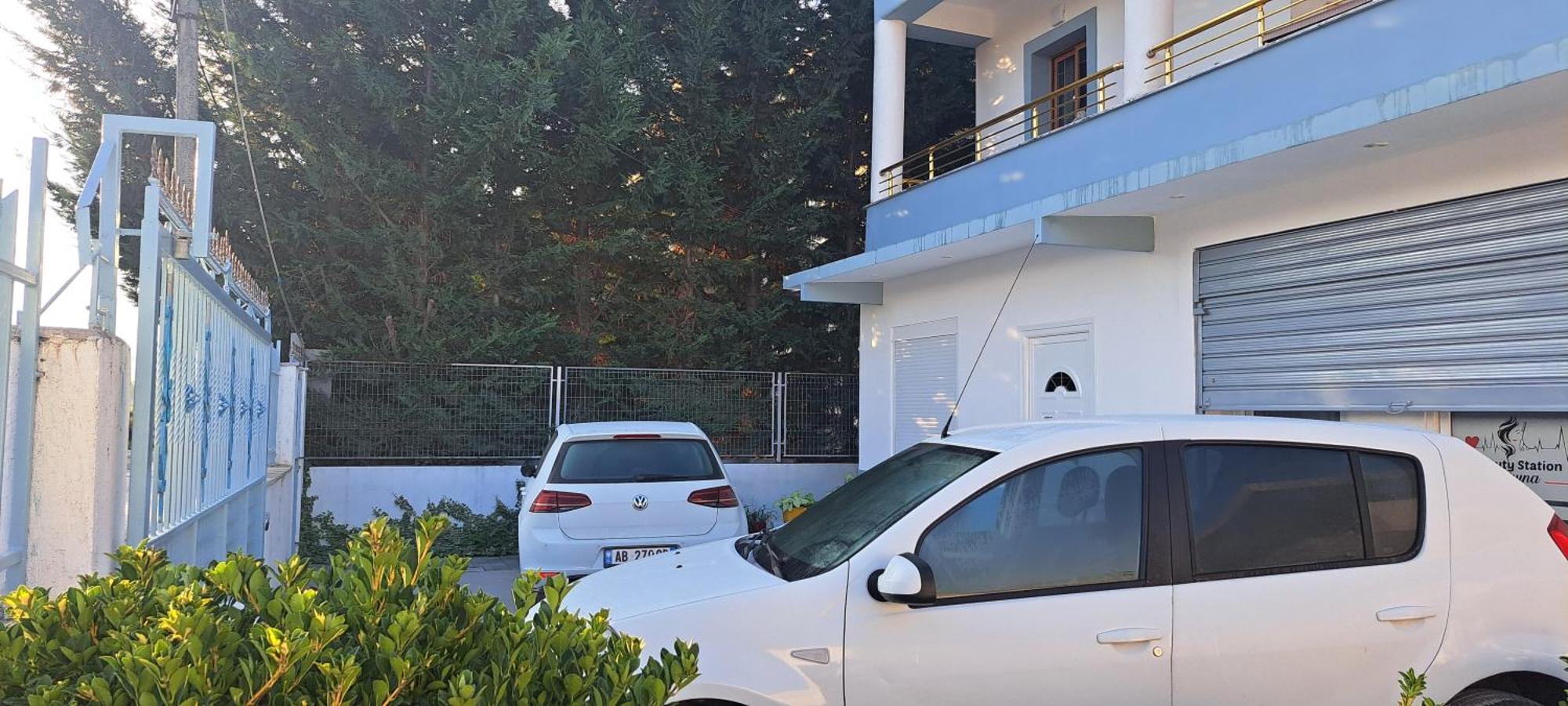 Villa Likaj Berat Bagian luar foto