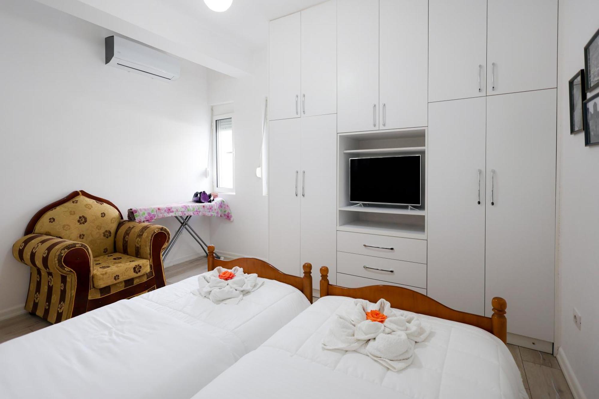 Villa Likaj Berat Bagian luar foto